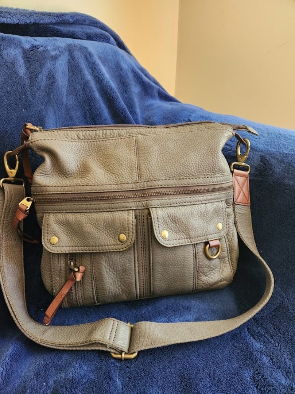 fossil bag